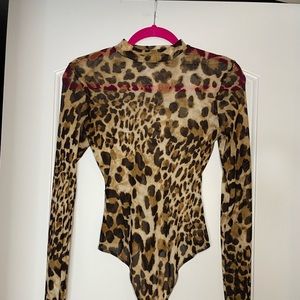 Cheetah sheer bodysuit from Fashion Nova. Size small. Great condition.